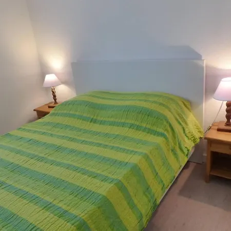 Les Rives De Patio Pour 4 Personnes كابروتو